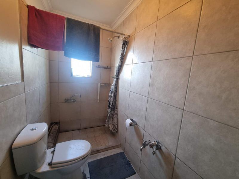 2 Bedroom Property for Sale in Lentegeur Western Cape
